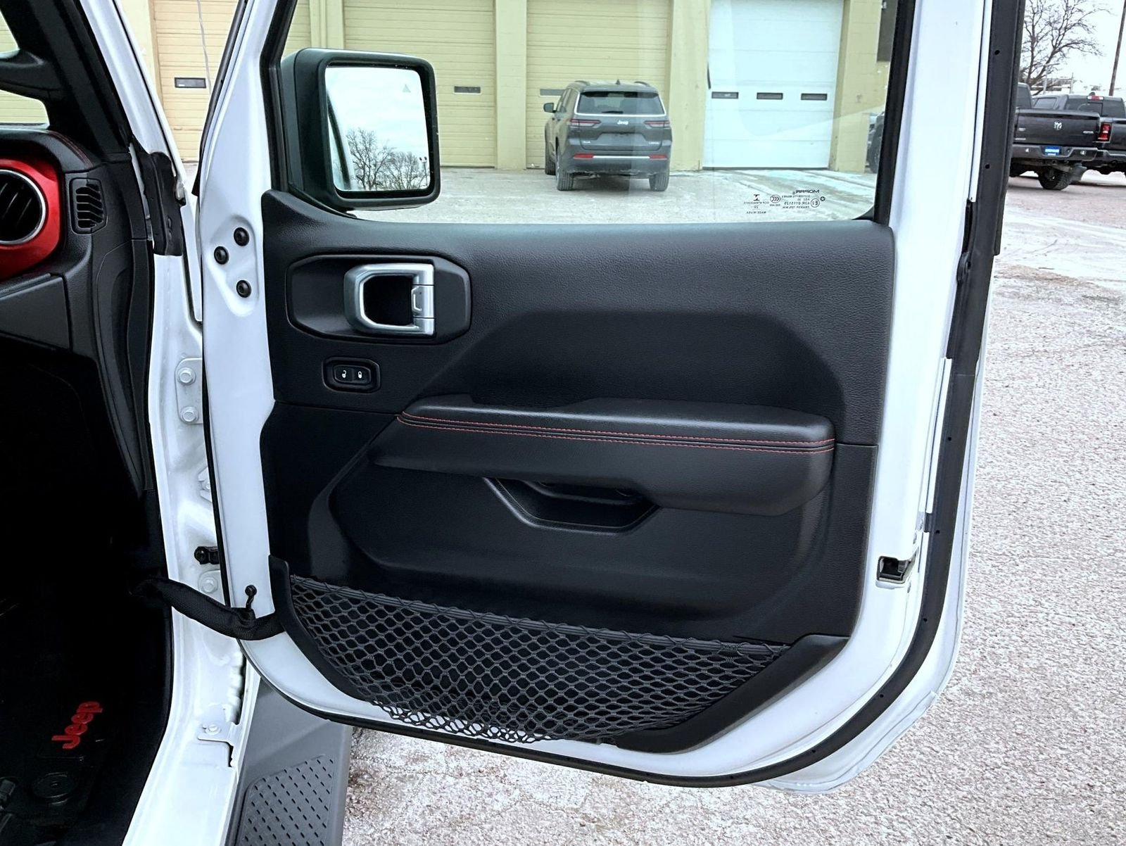 Used 2021 White Jeep Rubicon image 17