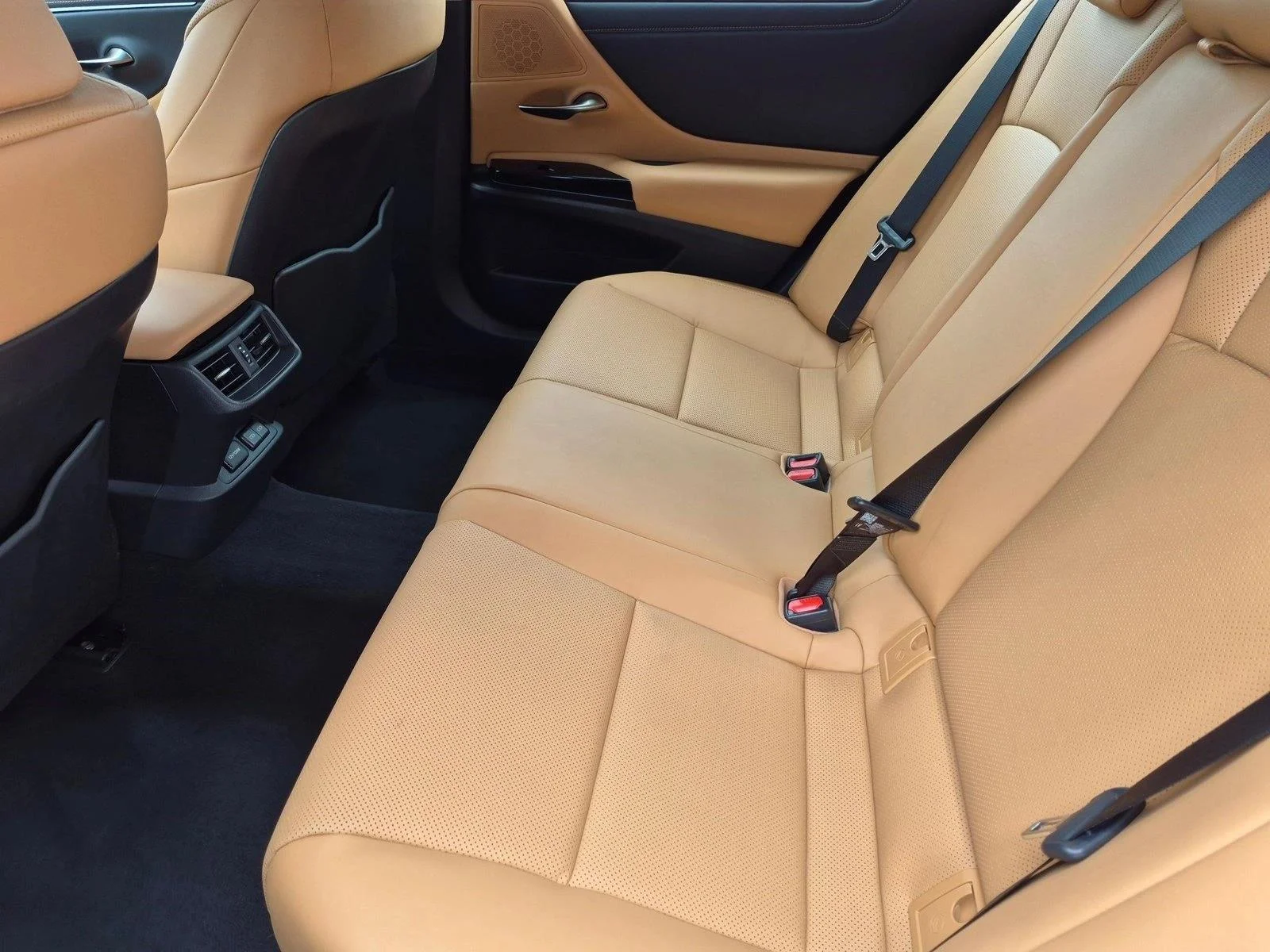 Certified Used 2025 Matador Red Mica Lexus ES 350 image 18