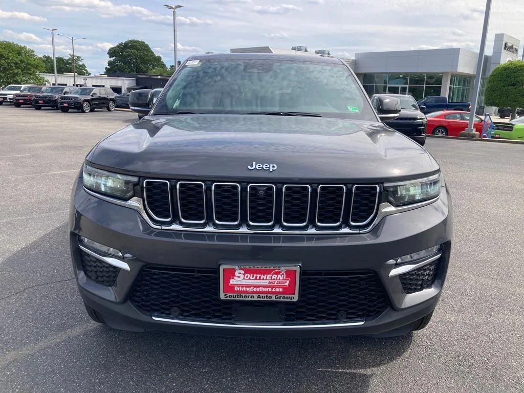 New 2024 Baltic Gray Metallic Clear-Coat Exterior Paint Jeep 4xe image 8