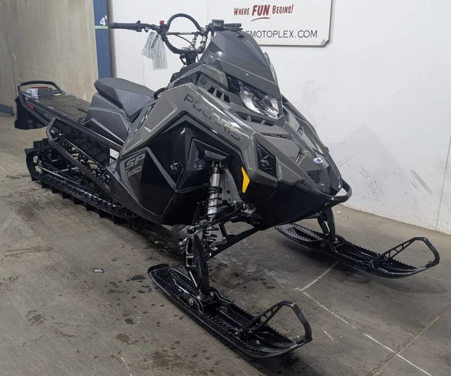 New 2025  Polaris 650 Mirage Gray Gloss Black image 2