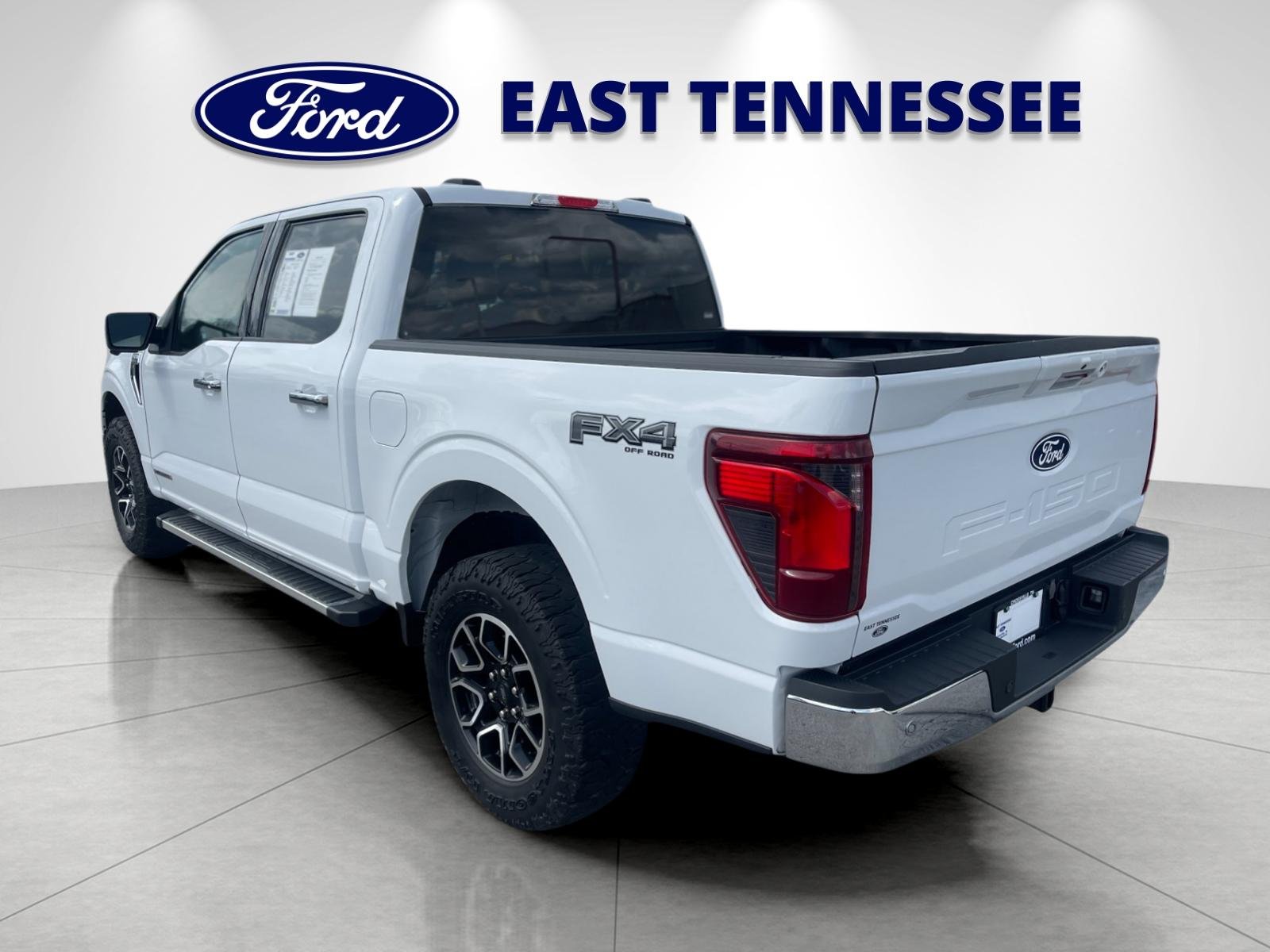 Used 2024 Oxford White Ford XLT image 5