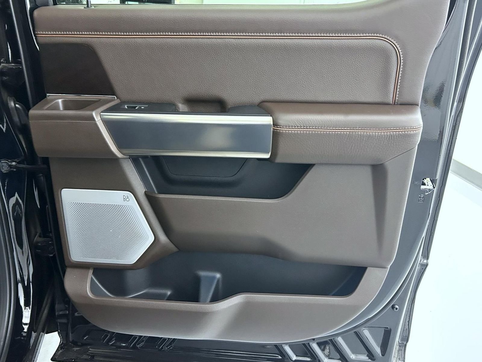 New 2026 Agate Black Metallic Ford King Ranch image 18