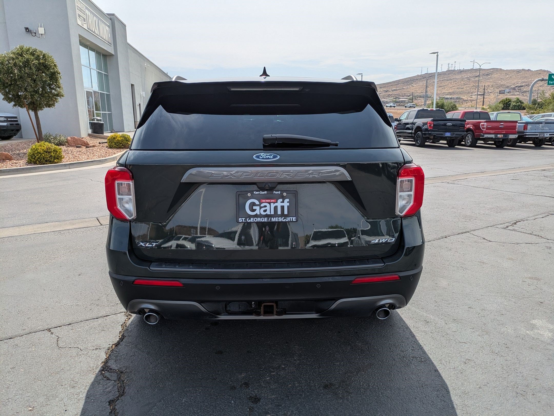 Used 2022 Forged Green Metallic Ford XLT image 4