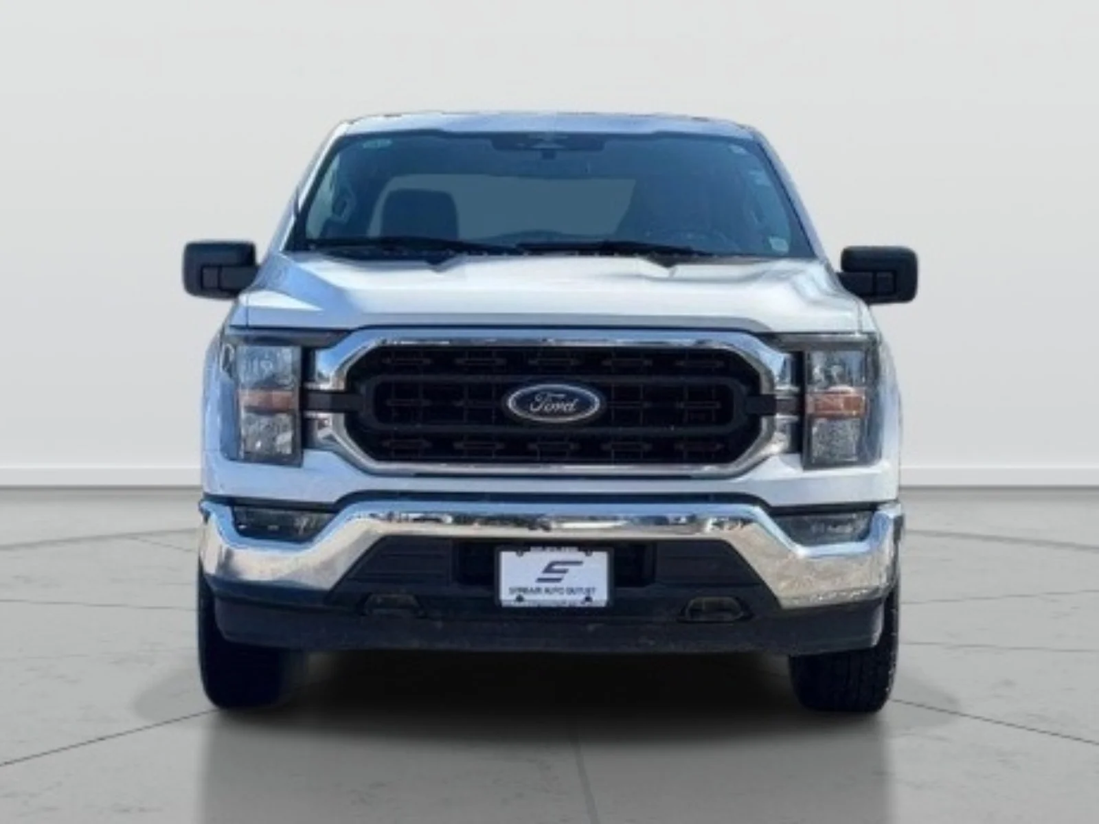 Used 2023 White Ford XLT image 2