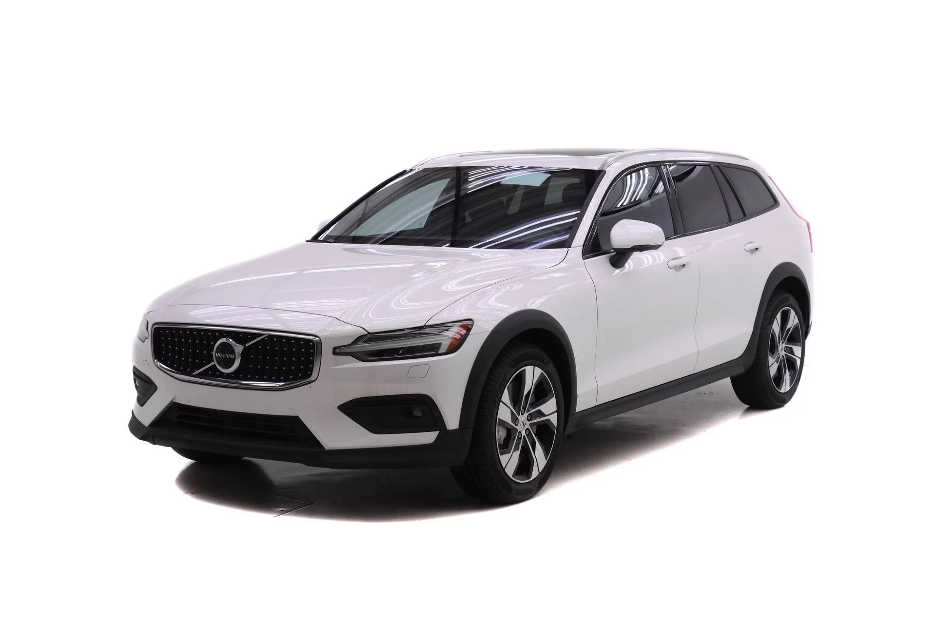 New 2026 Crystal White Volvo Plus image 1