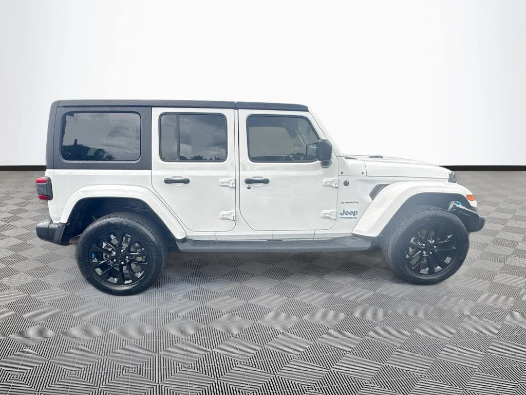 Used 2022 White Jeep Unlimited Sahara 4xe image 5
