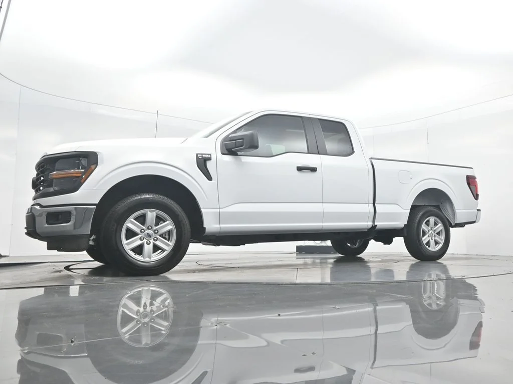 New 2026 Oxford White Ford XL image 42