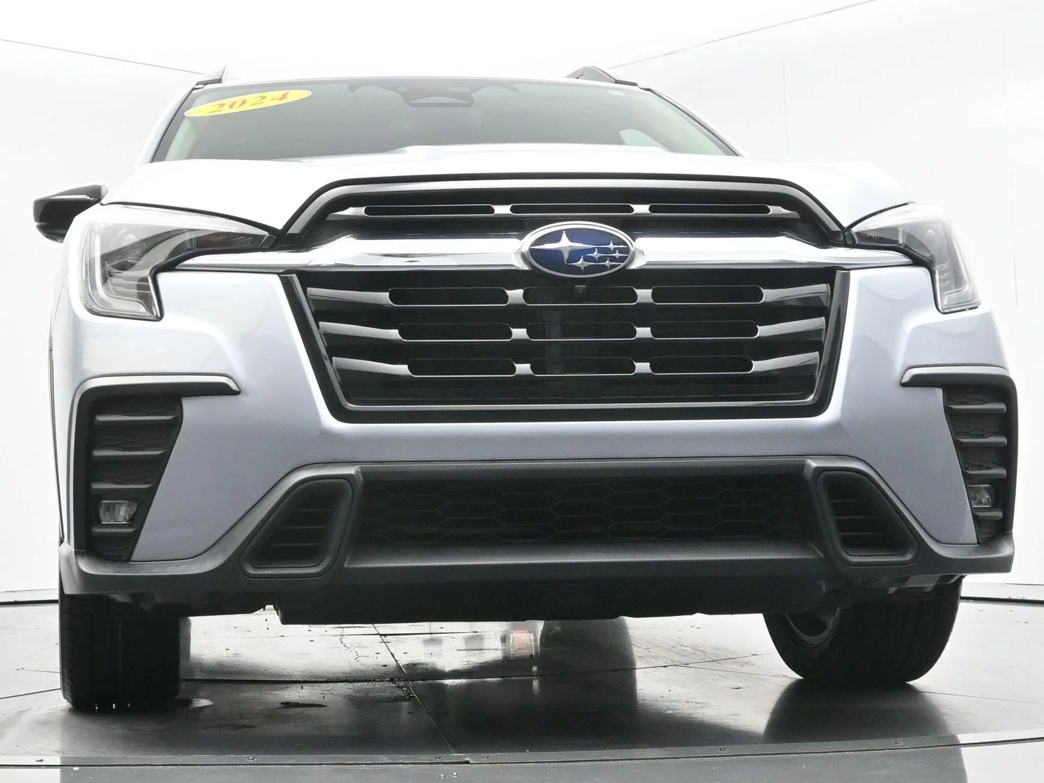 Used 2024 Ice Silver Metallic Subaru Limited image 52