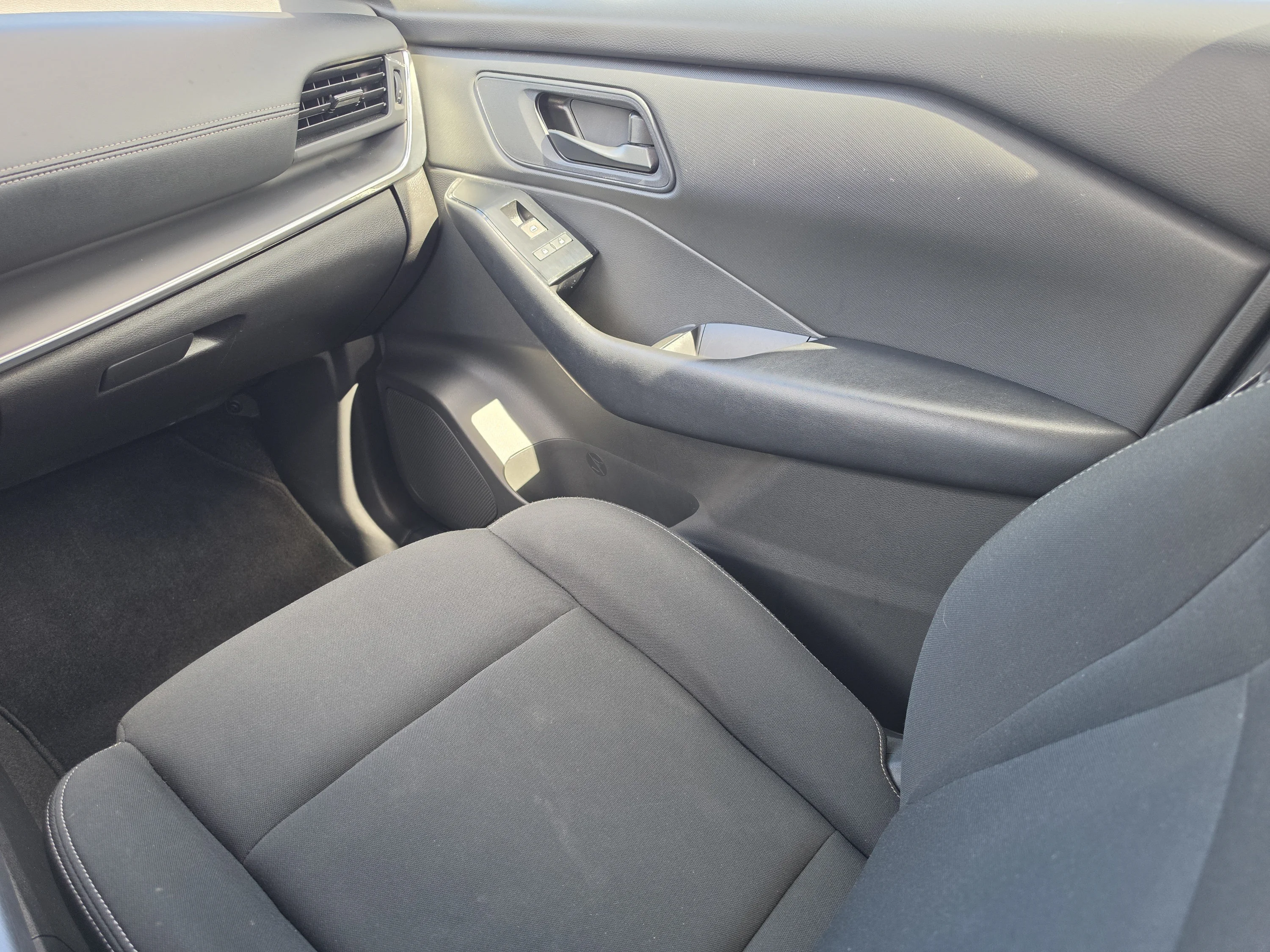 Used 2024 Super Black Nissan S image 20