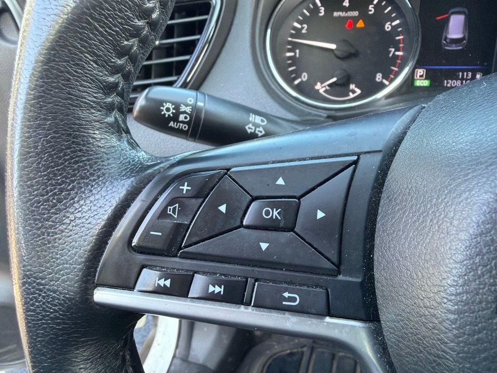 Used 2019 Pearl White Nissan SV image 19
