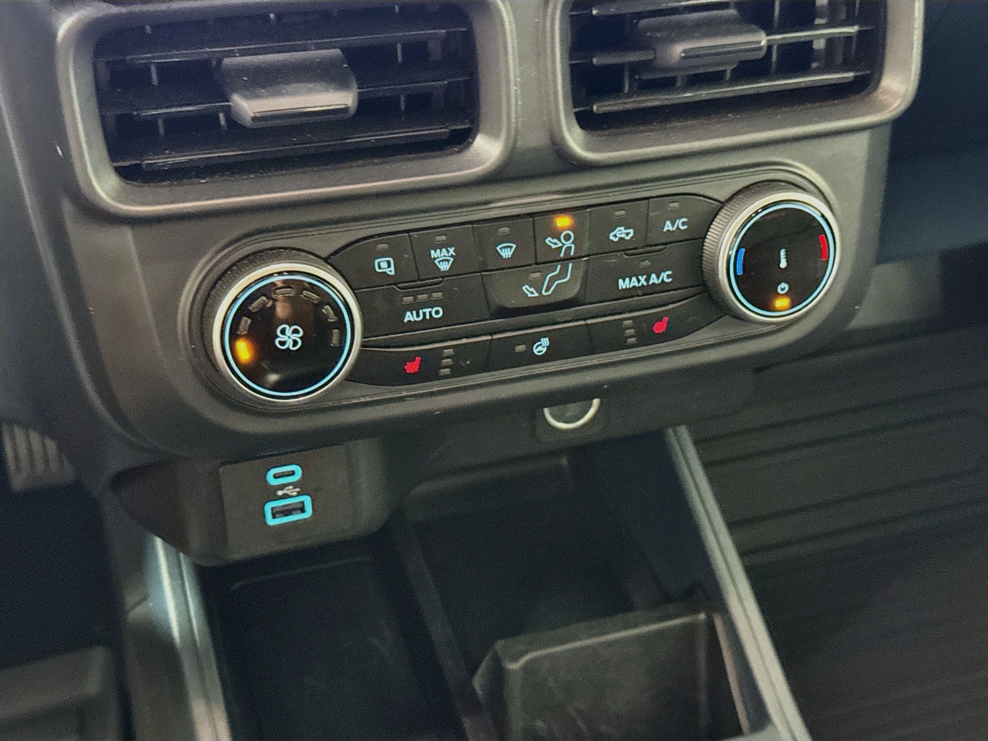 Used 2024 Carbonized Gray Metallic Ford XLT Advanced image 15