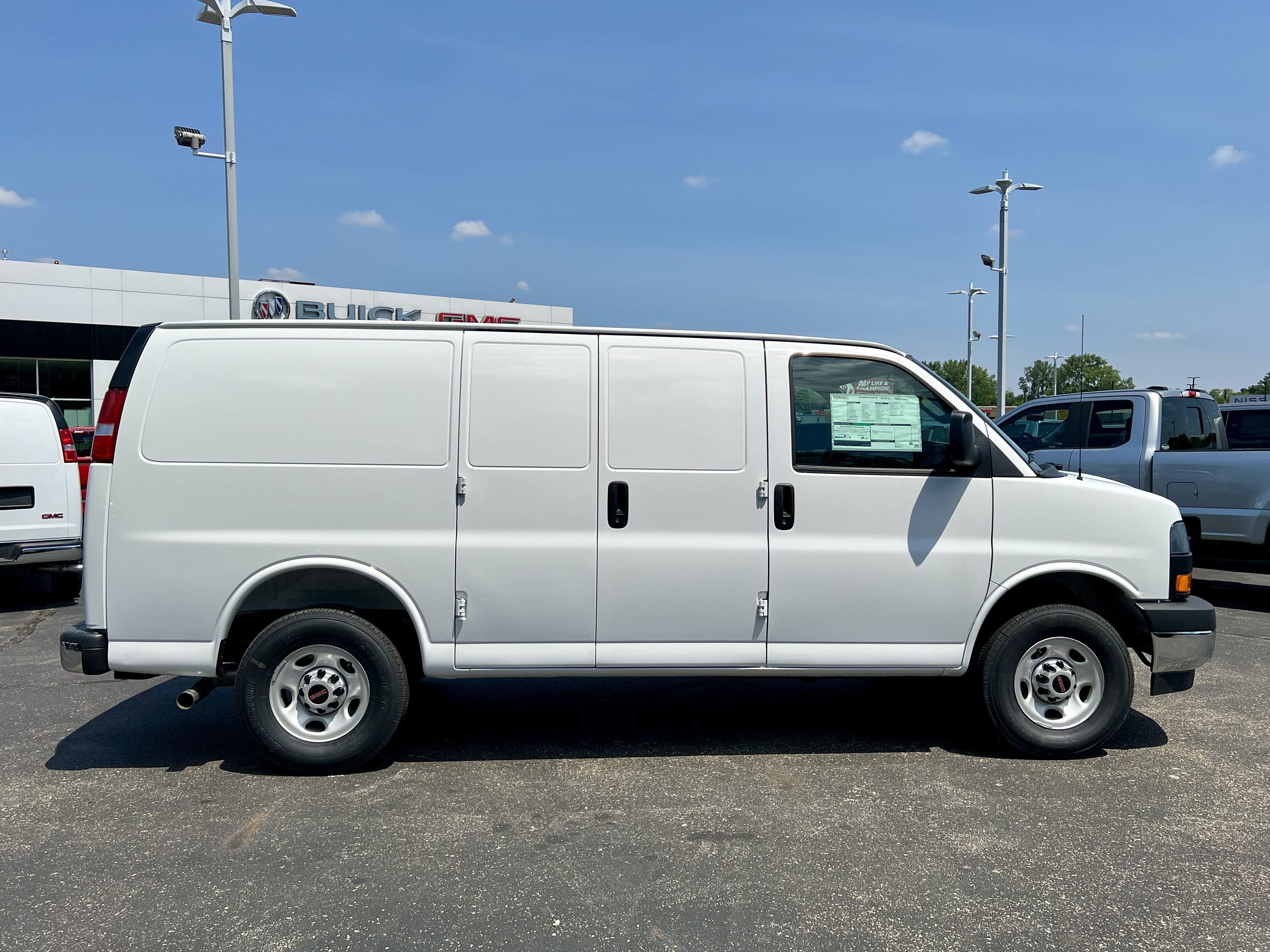 New 2026 Summit White GMC Work Van image 8
