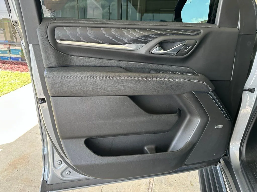 Used 2023 Silver GMC Denali image 11