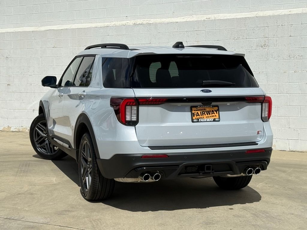 New 2026 Space White Metallic Ford ST image 4