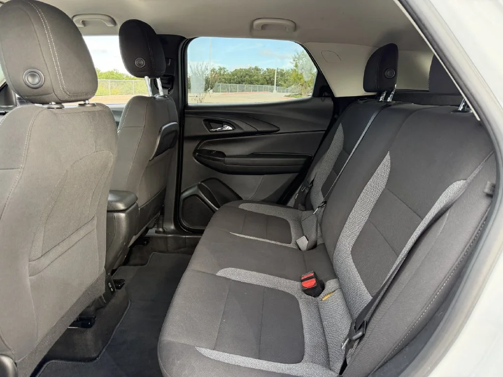 Used 2021 White Chevrolet LT image 25