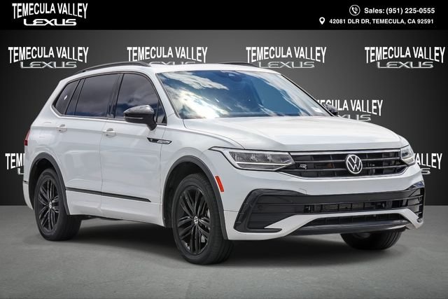 2022 Volkswagen Tiguan 2.0T SE R-Line Black 4Motion's photo