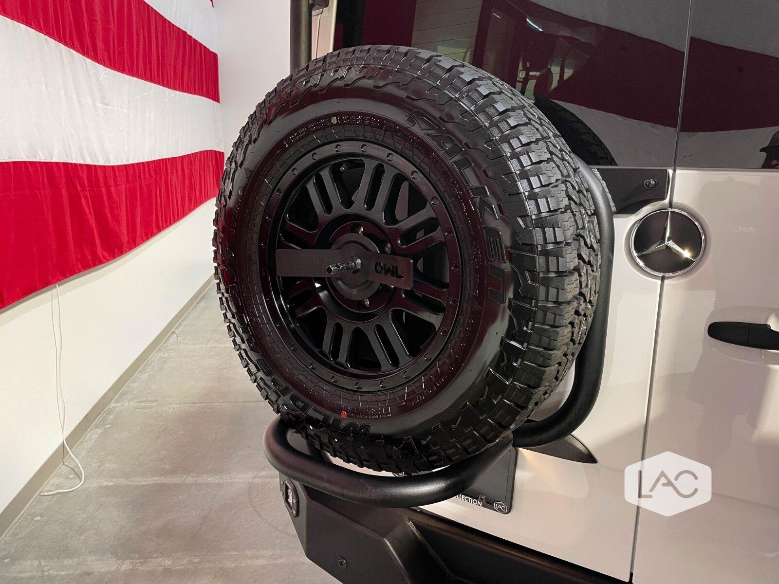 Used 2024 MATTE BLACK WRAP/ARTIC WHITE 27NORTH AWD | FALCON Shocks| Lithionics Batteries image 76