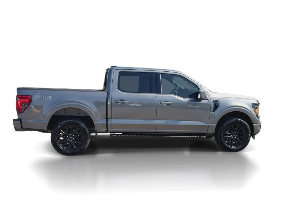 Used 2025 Gray Ford XLT image 2