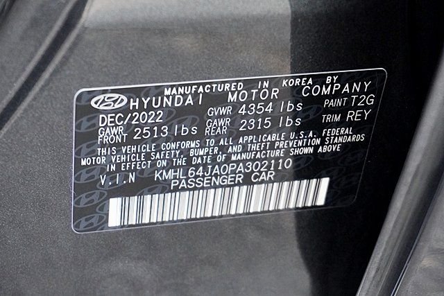 Used 2023 Gray Hyundai SEL image 31