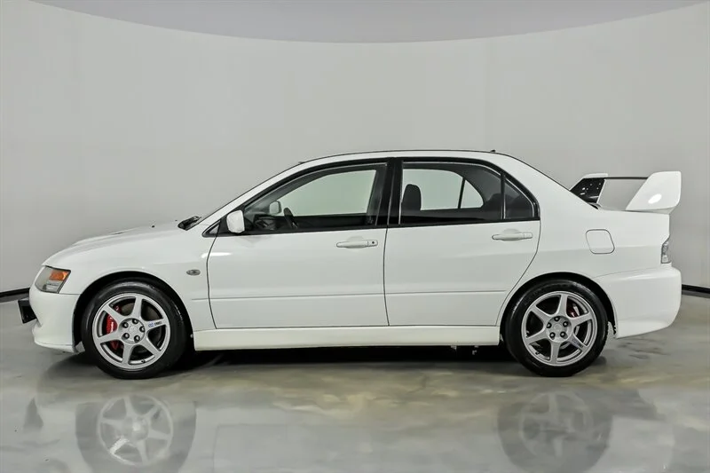 Used 2003 Weightless White Mitsubishi  image 7