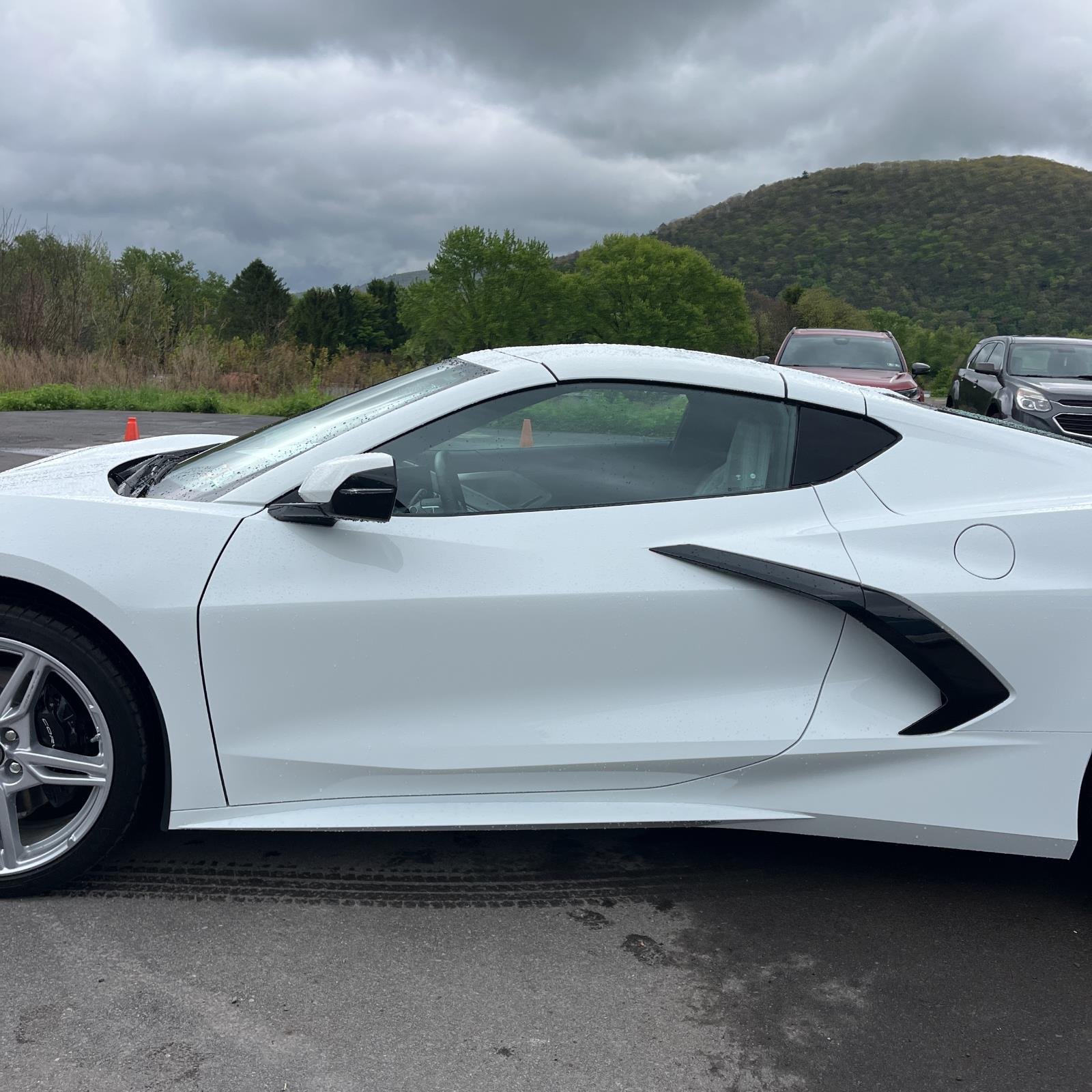 Used 2022 Arctic White Chevrolet 2LT image 6