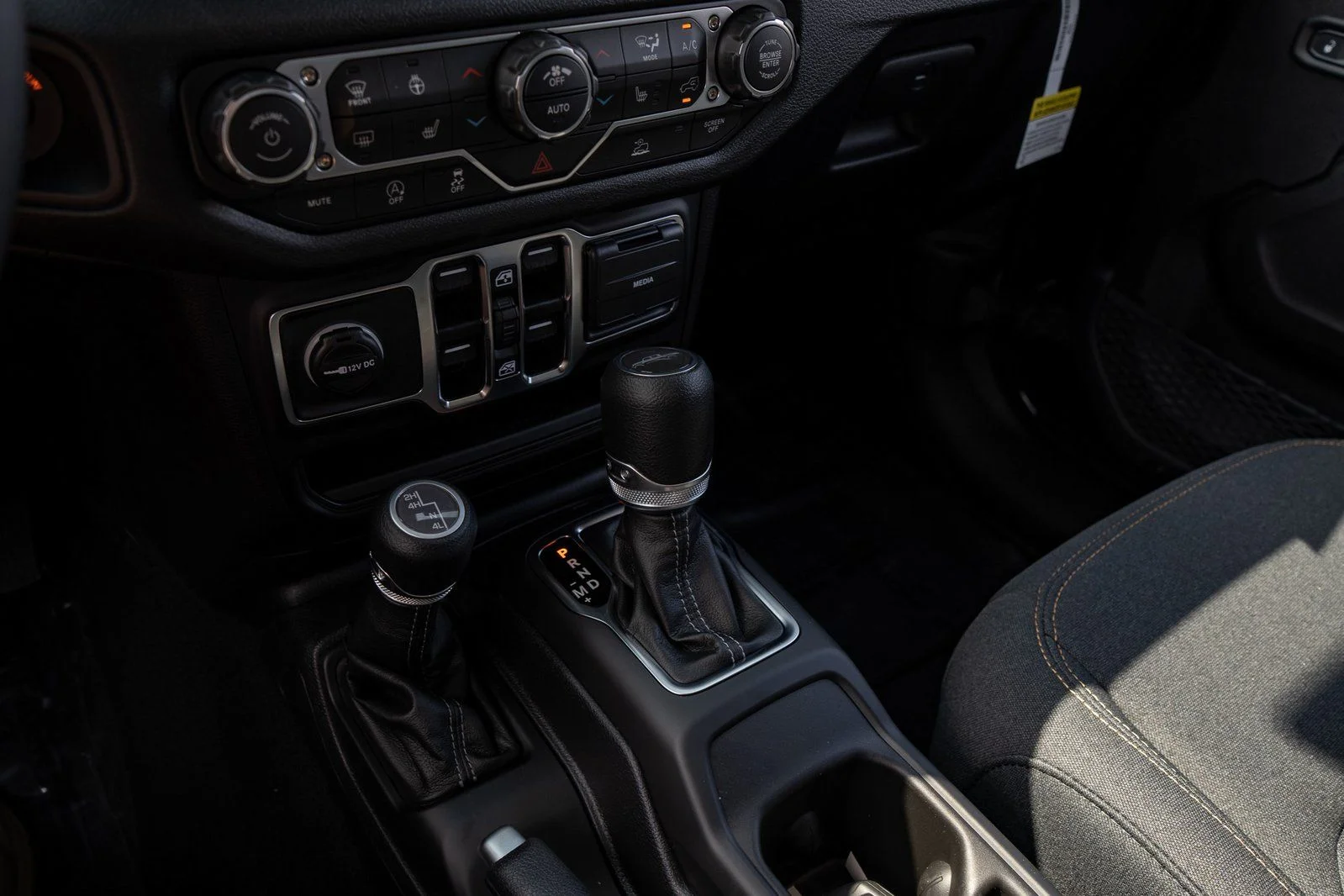 2025 Jeep Gladiator Sport S - Photo 26