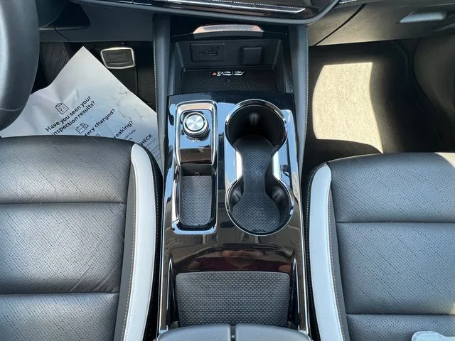 Used 2025 White Buick Sport Touring image 33