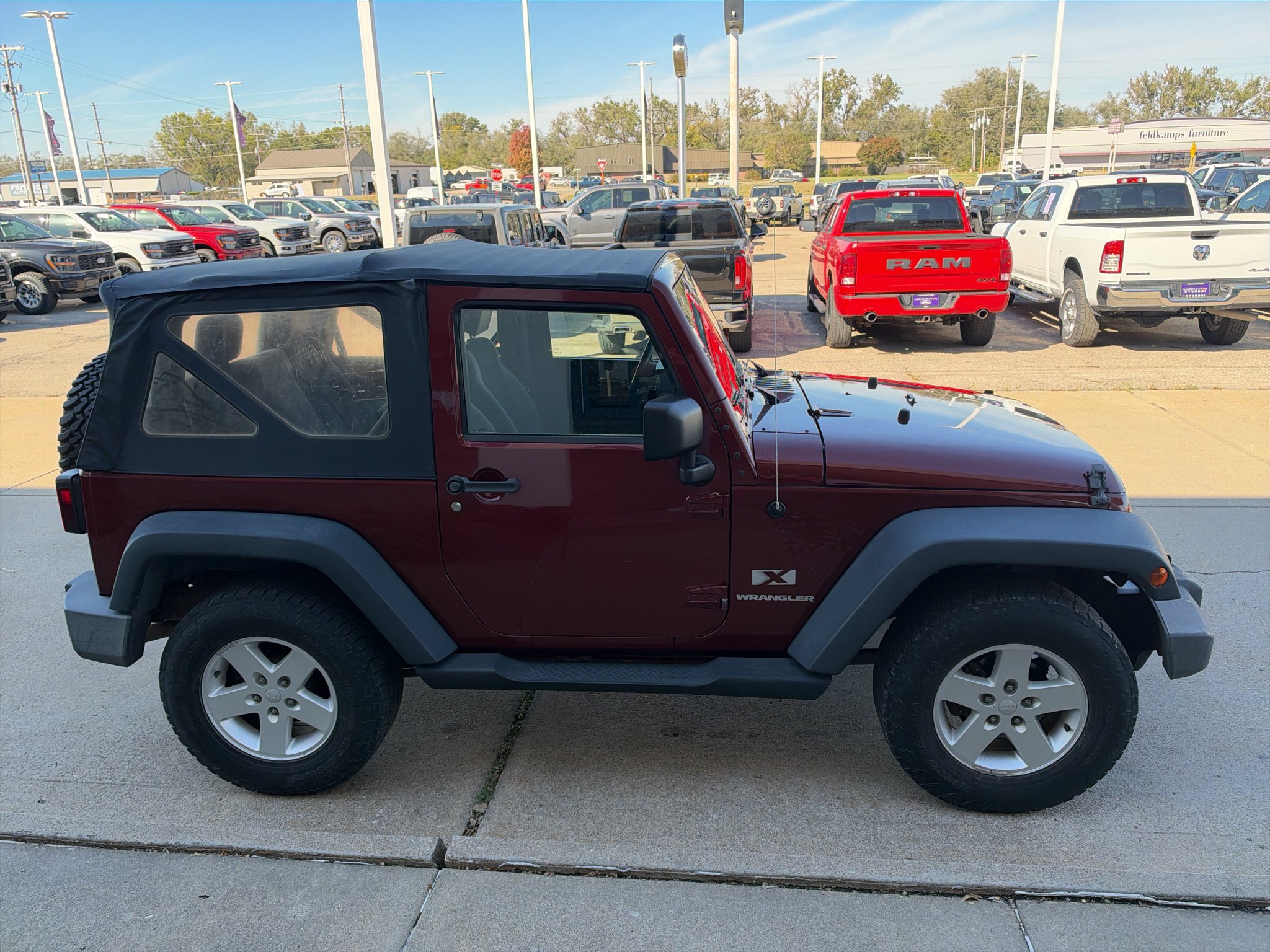 Used 2007 Flame Red Clearcoat / Black Hard Top Jeep X image 5