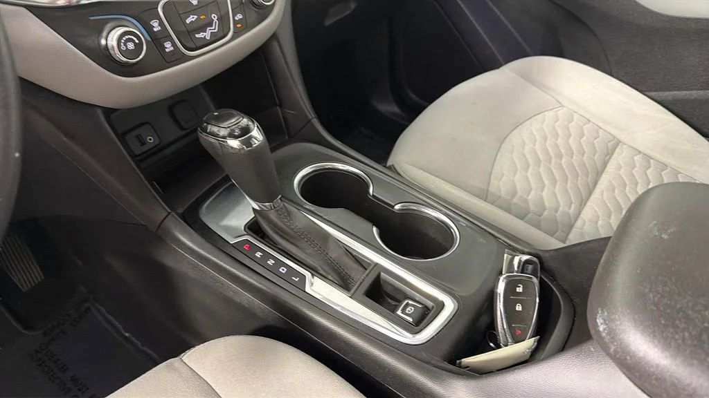 Used 2018 SILVER ICE METALLIC Chevrolet LS image 24