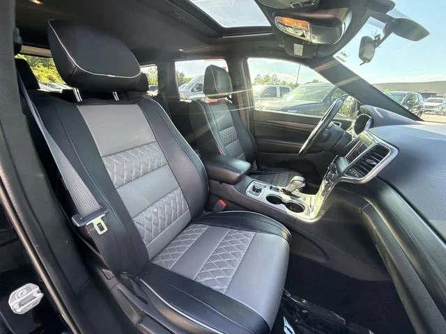 Used 2021 Black Jeep Laredo E image 24