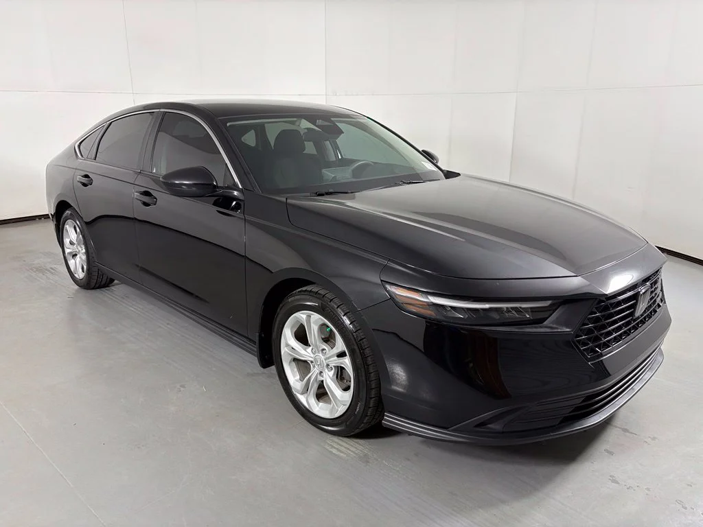 Used 2023 Black Honda LX image 2