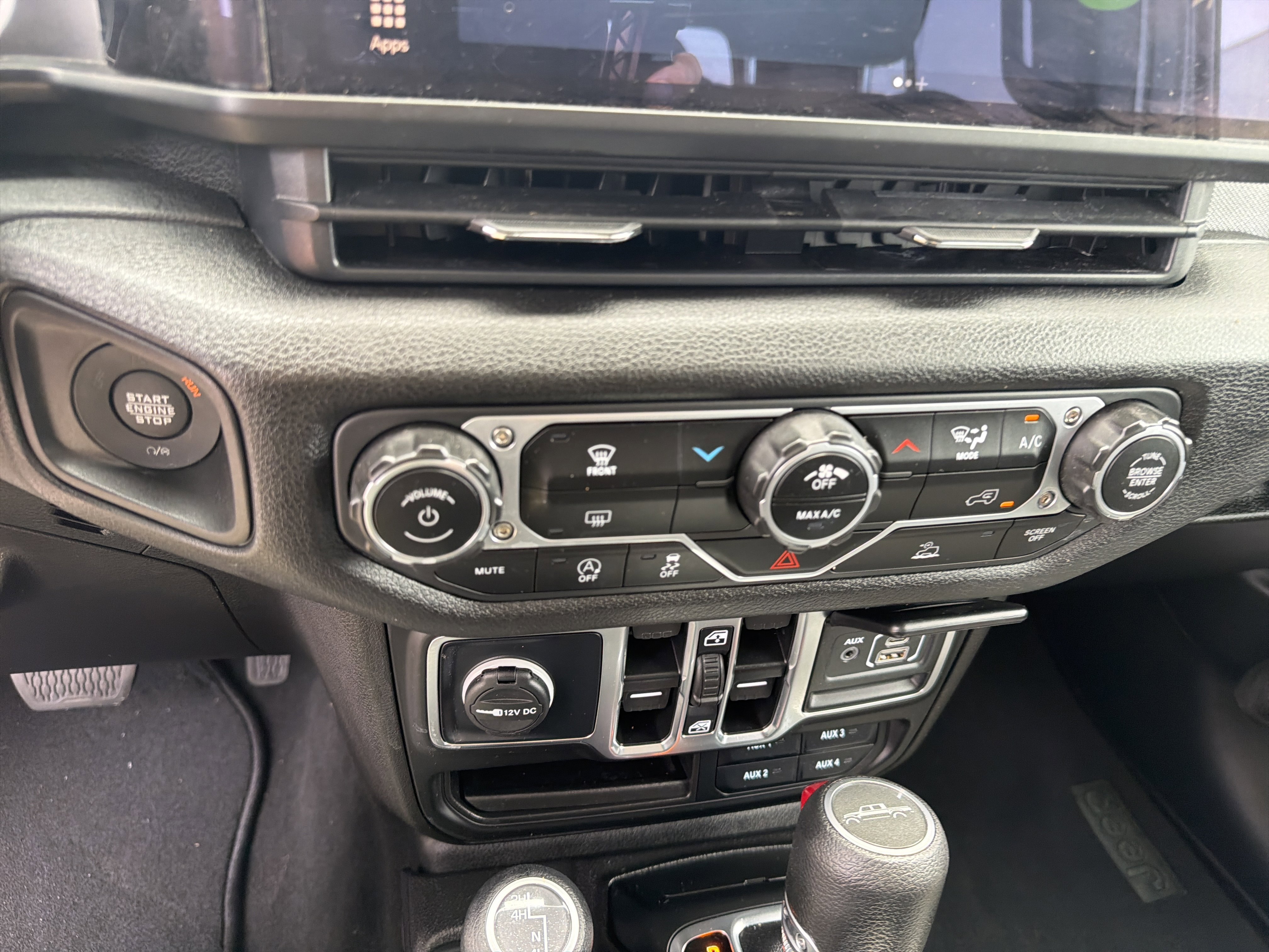 Used 2025 Bright White Clearcoat Jeep Nighthawk image 31