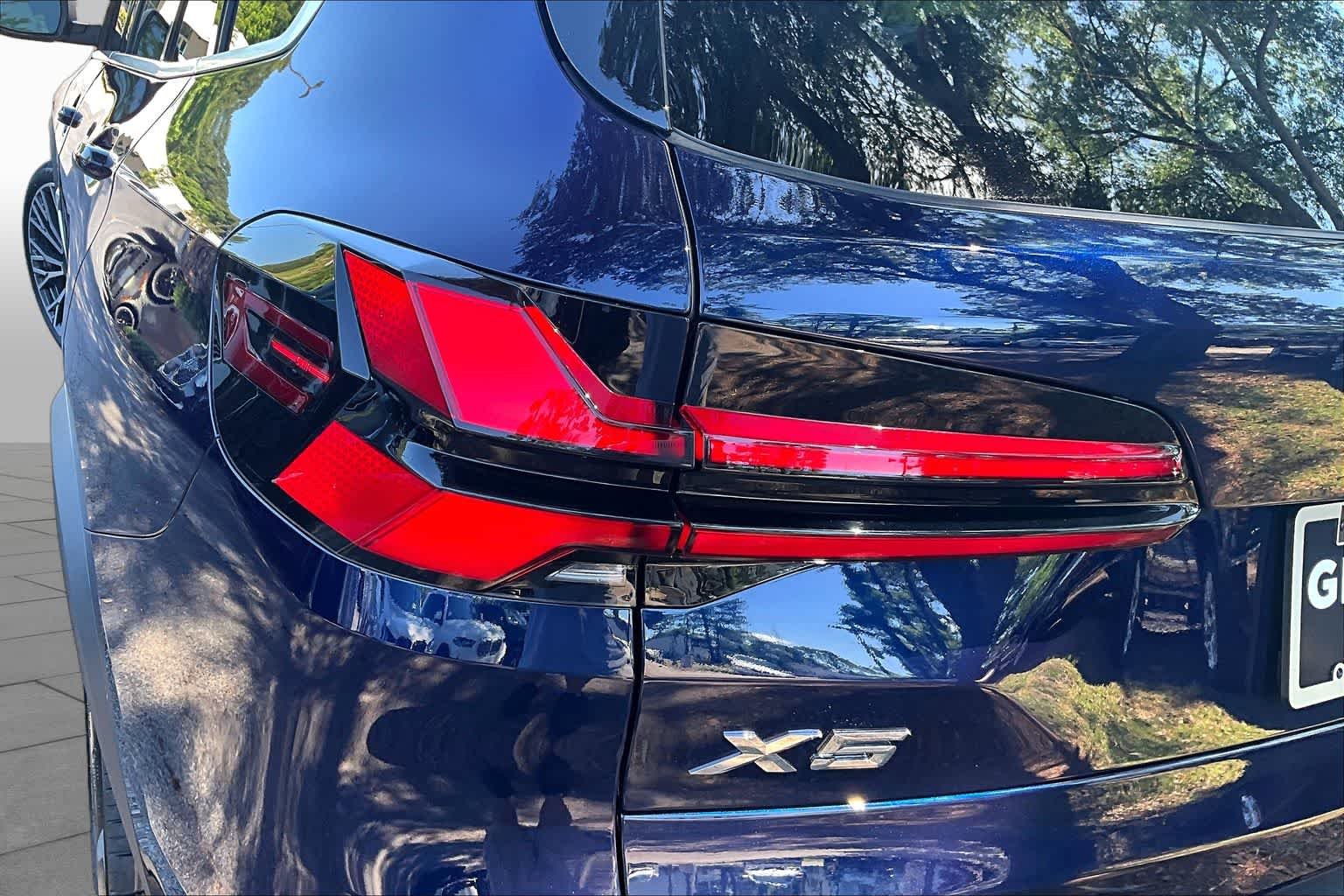 New 2026 Tanzanite Blue II Metallic BMW xDrive40i image 14