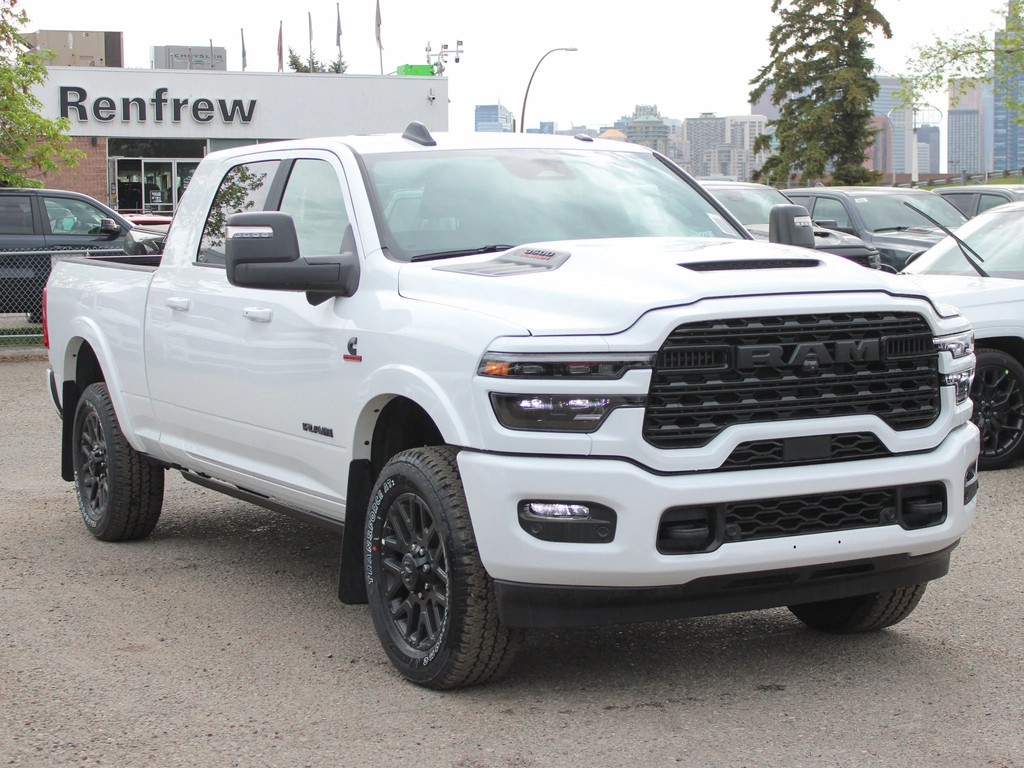 New 2026 White RAM Limited* image 7