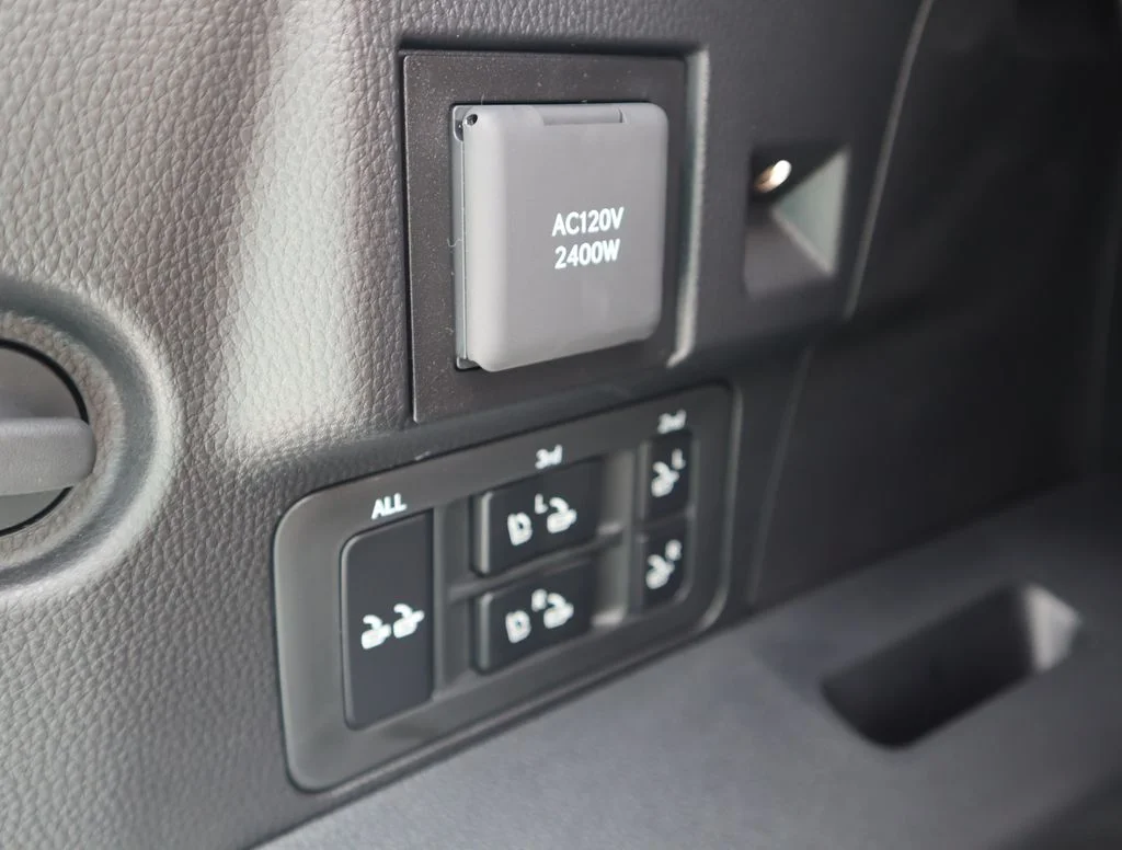 Used 2026  Lexus 700h Overtrail image 23