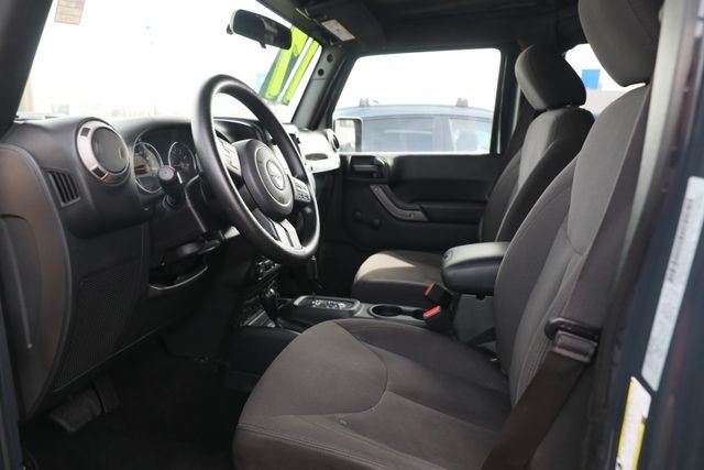 Used 2017 Gray Jeep Unlimited Sport image 14