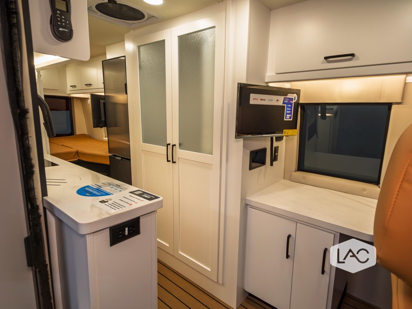 Used 2025 Iridium Silver Coachmen M-24 | Dual-Twin Beds|Generator|Electrical Pkg image 28