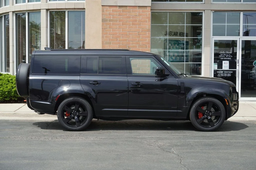 New 2026 Santorini Black Land Rover X image 8