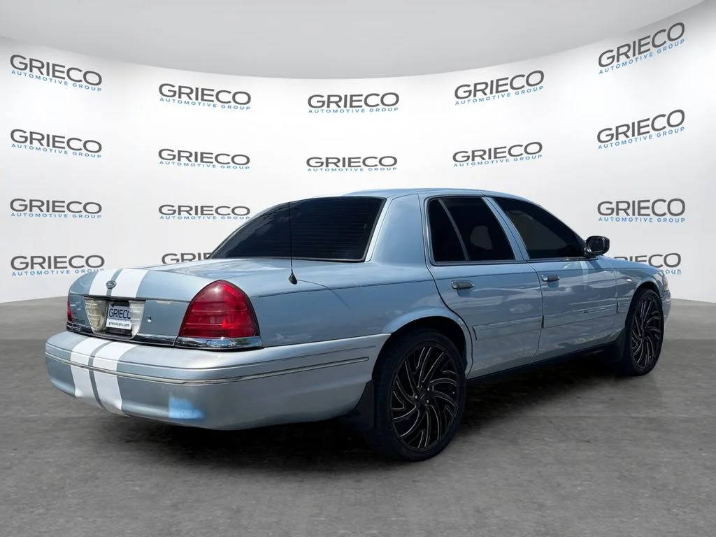 Used 2005 Silver Ford LX image 7