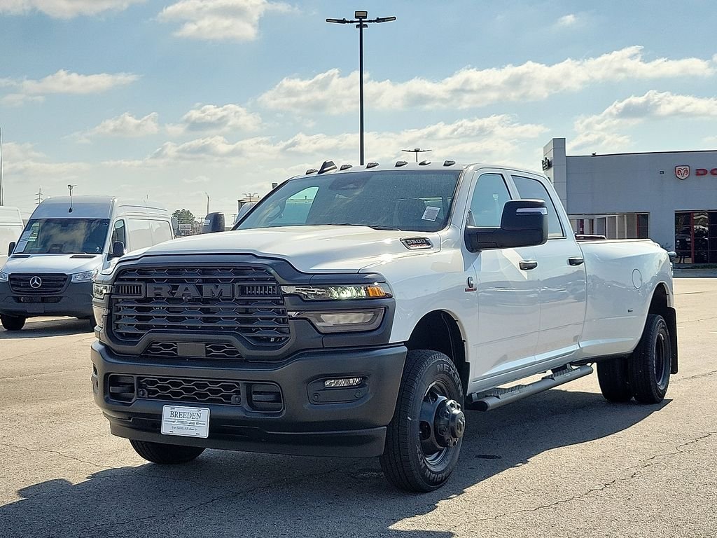 2026 Ram 3500 Tradesman photo 2