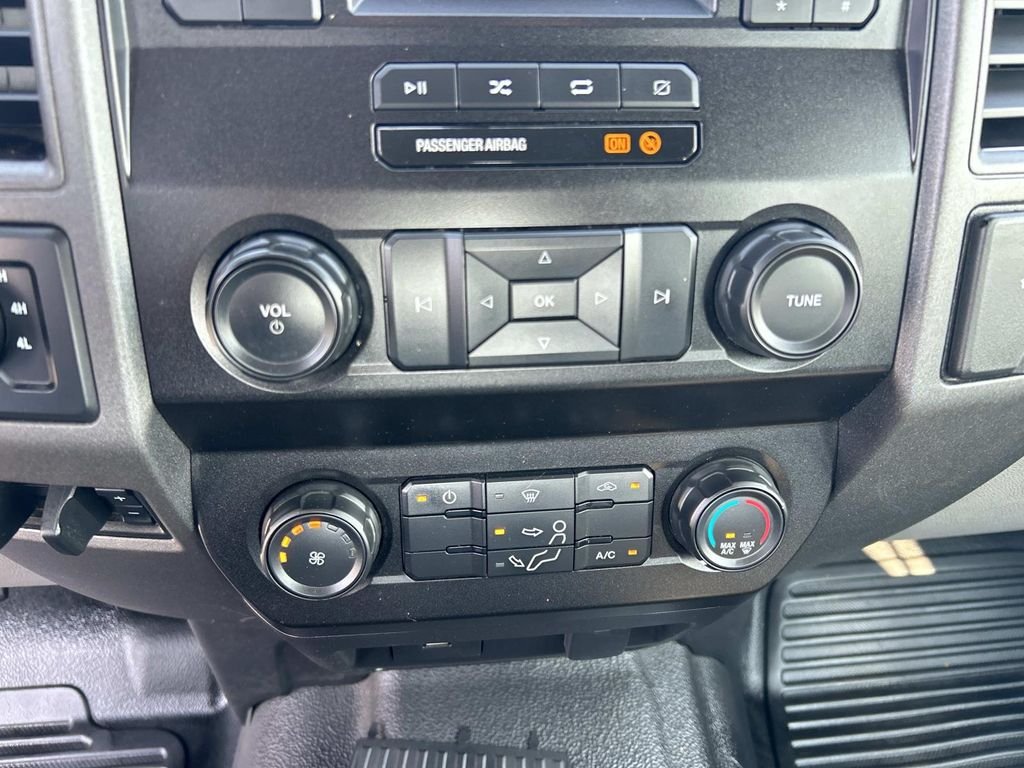 Used 2021 Oxford White Ford XL image 26