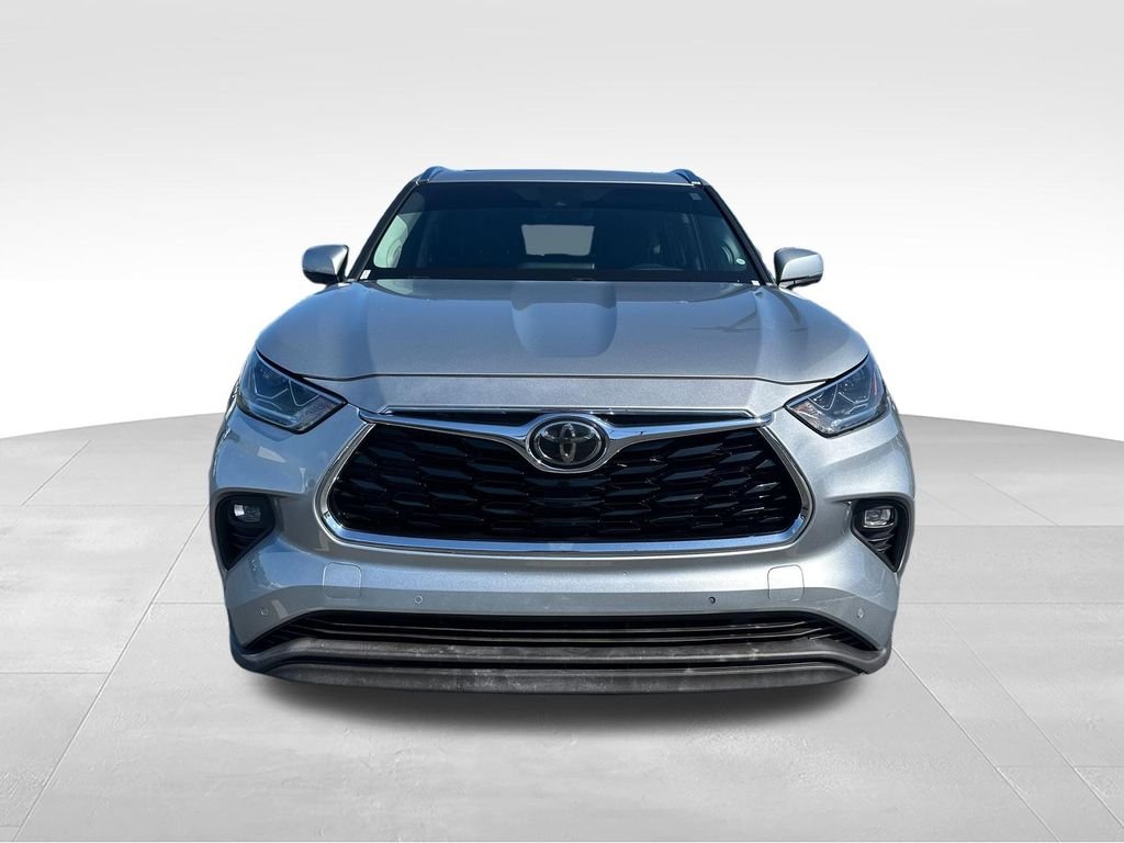 Used 2021 Silver Toyota Limited image 8