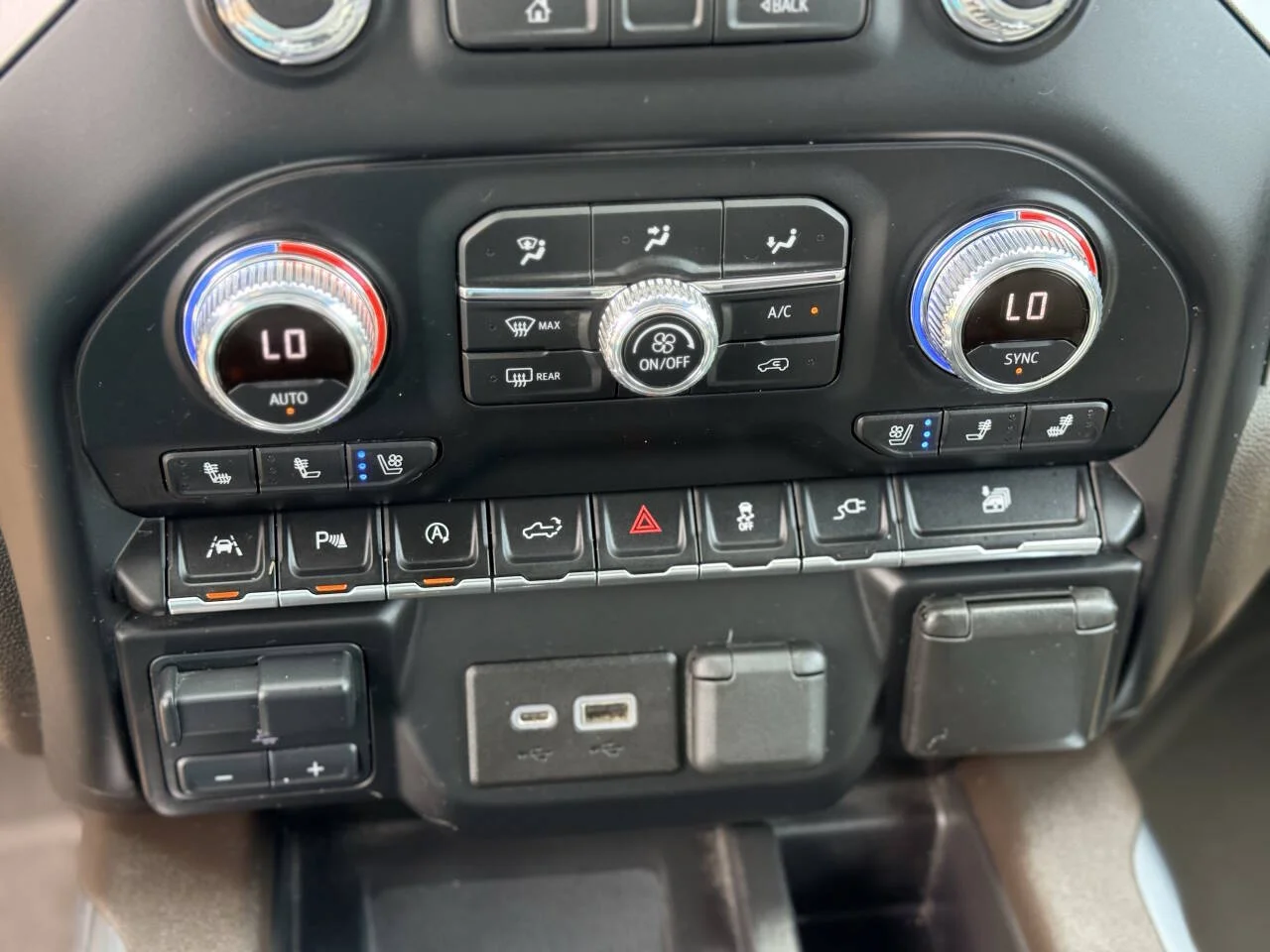 Used 2021 Pewter GMC SLT 4x2 4dr Crew Cab 5.8 ft. SB image 24