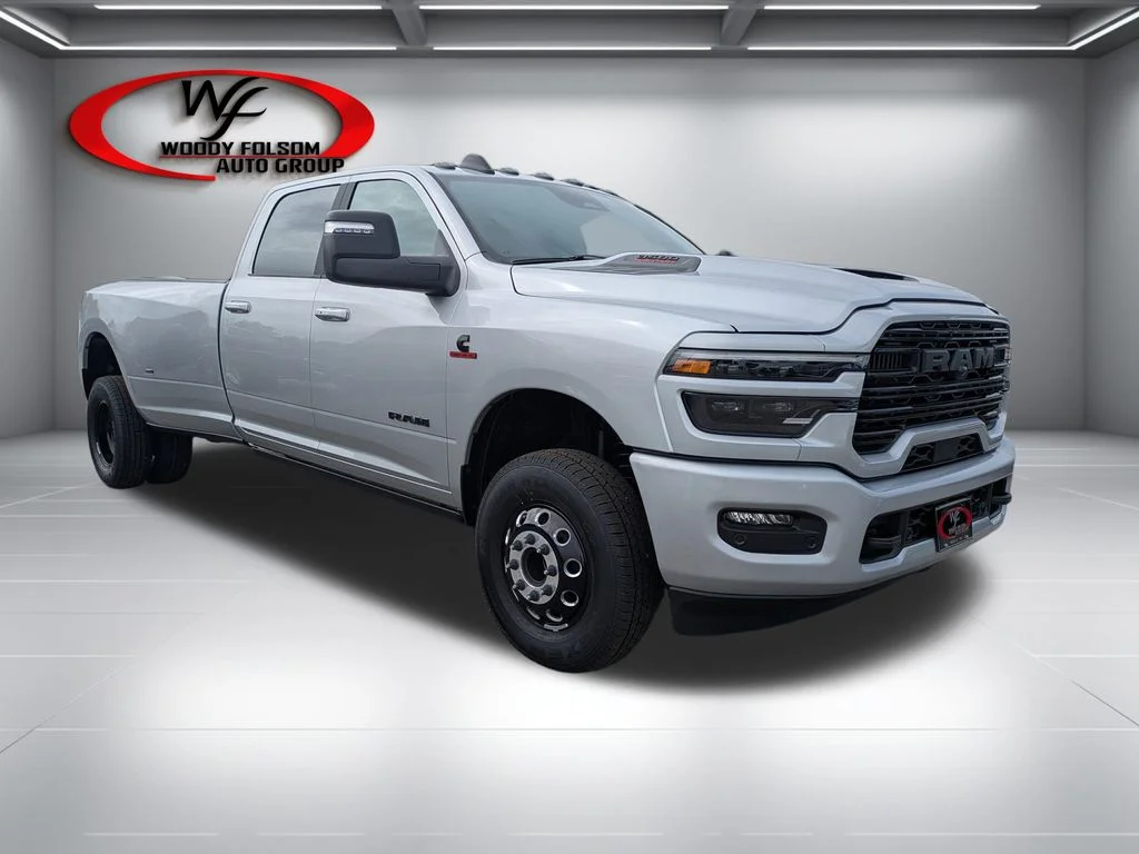 New 2026 Silver-Zynith Exterior Paint RAM Laramie image 2