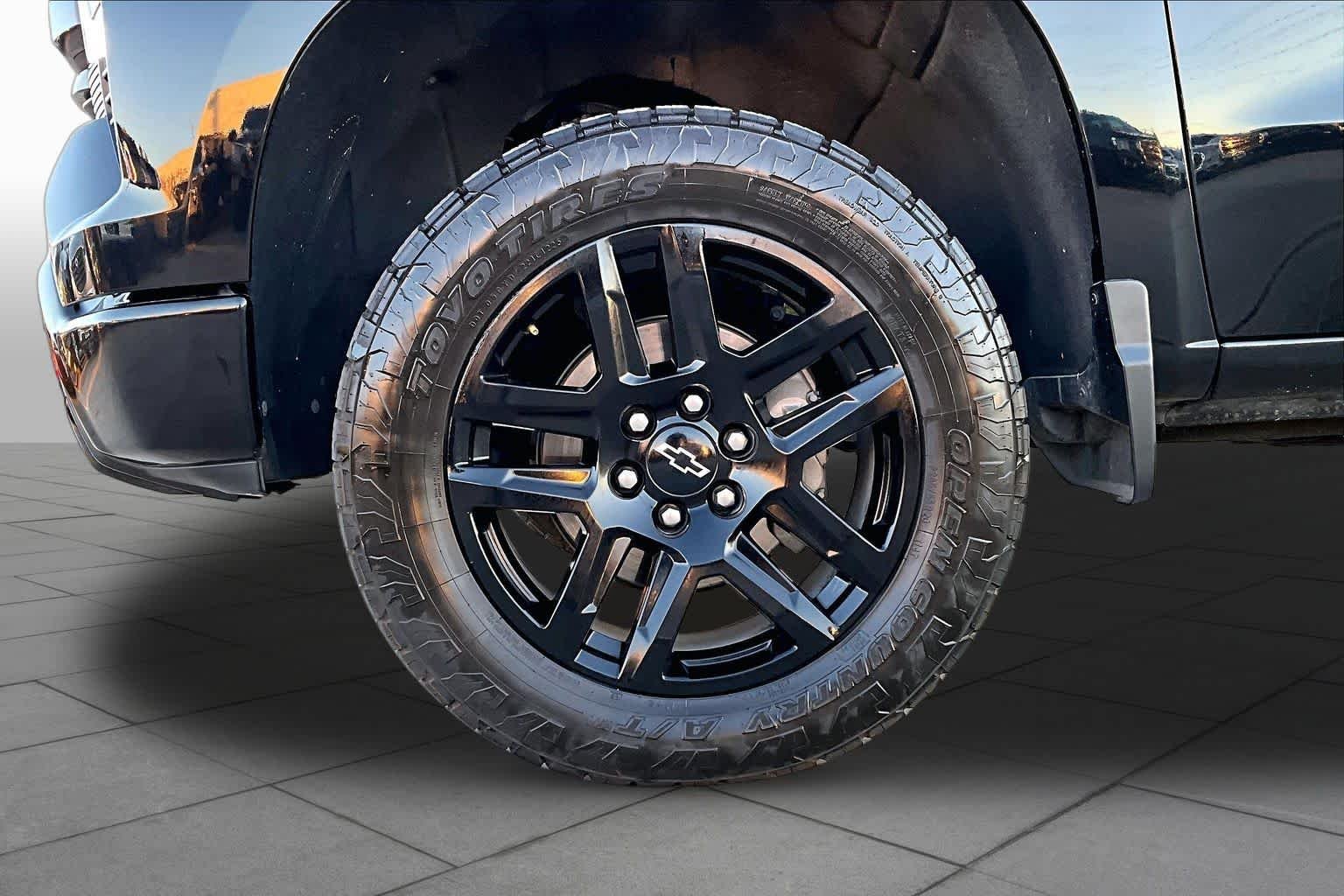 Used 2022 Black Chevrolet LT Trail Boss image 11