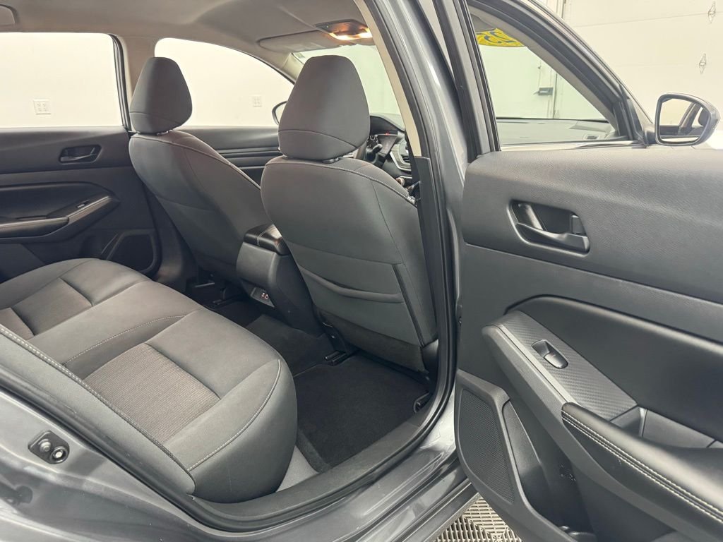 Used 2025 Gun Metallic Nissan 2.5 SV image 30