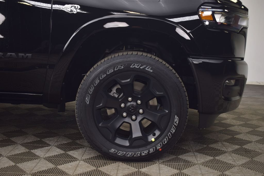 New 2026 Diamond Black Crystal Pearl-Coat Exterior Paint RAM Big Horn/Lone Star image 6