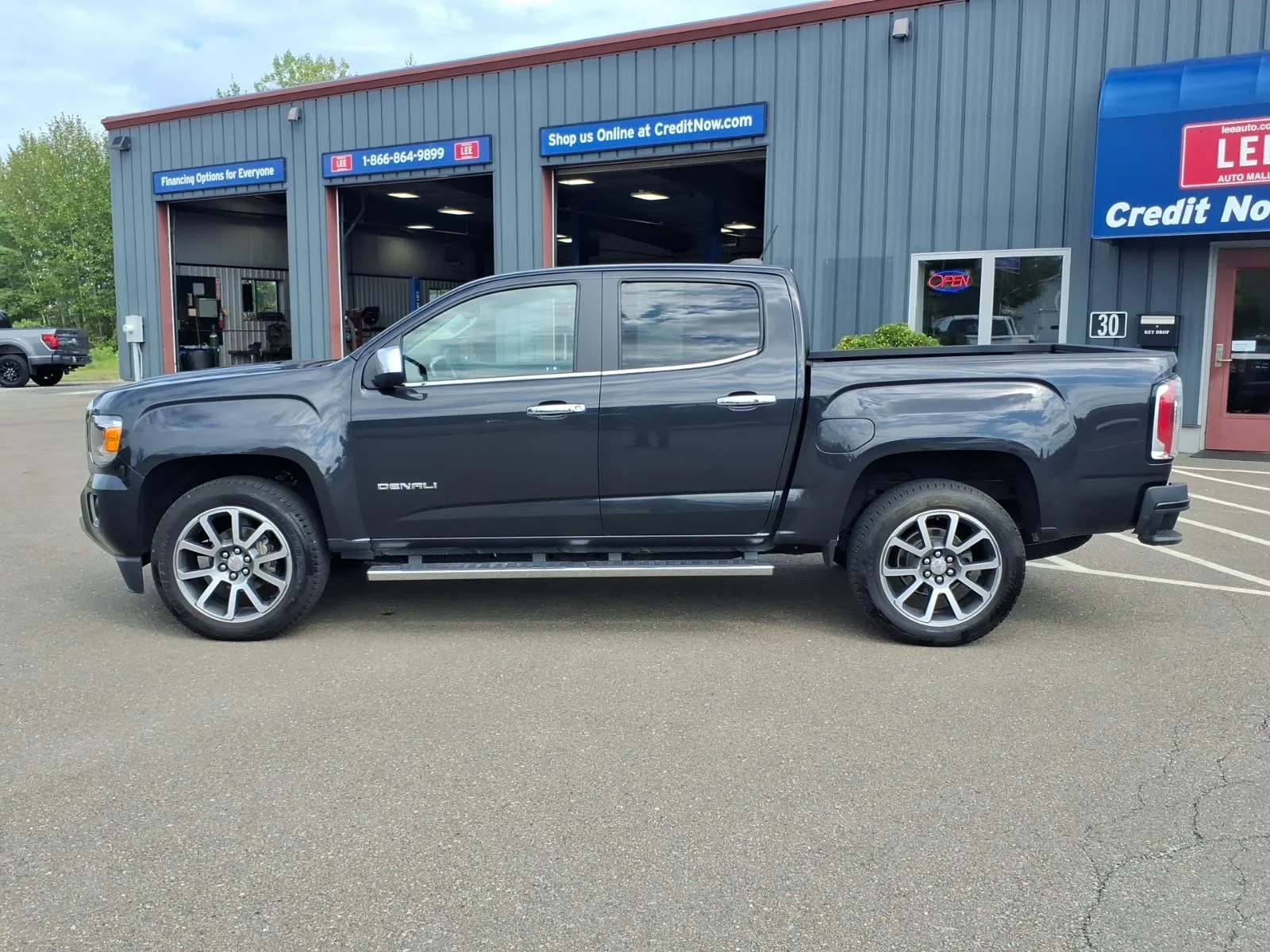 Used 2020 Carbon Black Metallic GMC Denali image 7