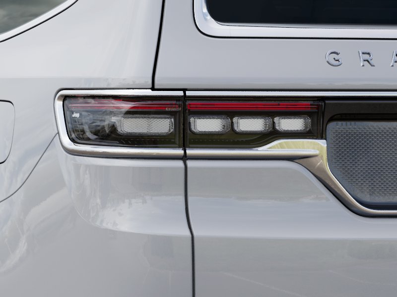2025 Jeep Grand Wagoneer Series III - Photo 35