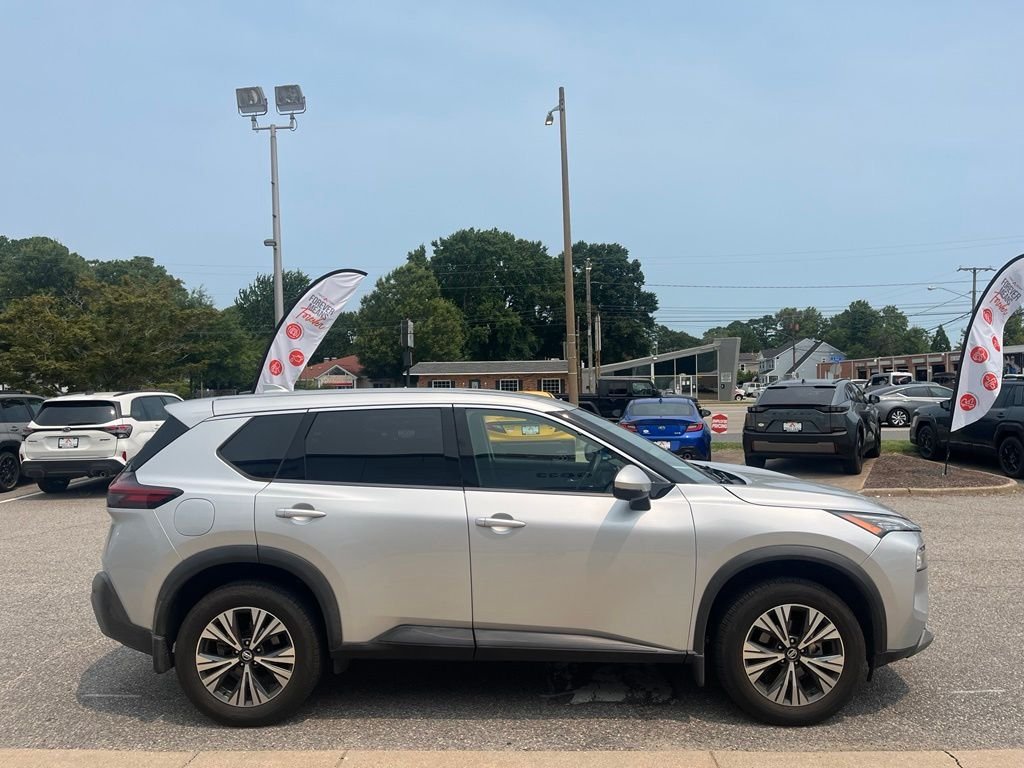Used 2021 Silver Nissan SV image 3